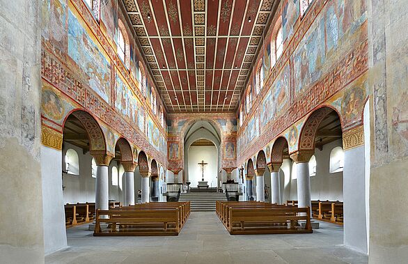 Blick in die Kirche St. Georg auf der Reichenau