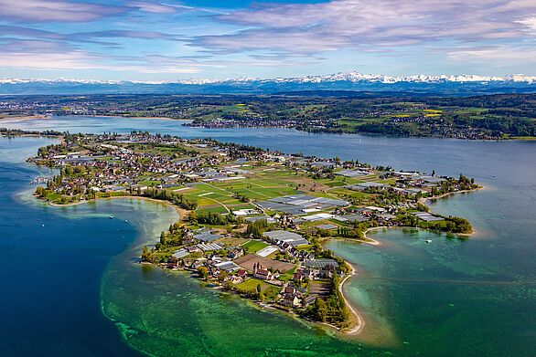 Luftaufnahme der Klosterinsel Reichenau